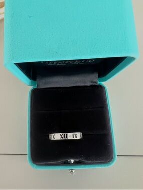 Tiffany & Co. White Gold with 💎 Roman Numeral Band with Tiffany Blue Box 🩵
